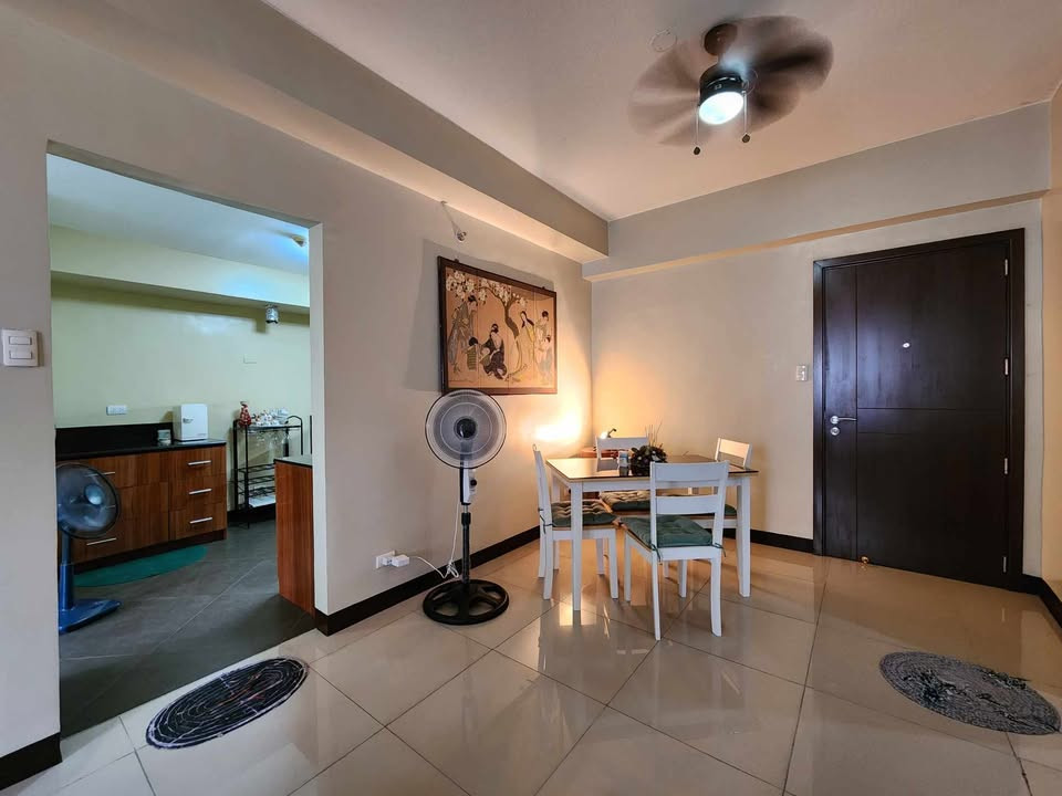 3 Bedroom Condo Unit For Sale Located at Sarasota, Newport City photo 2