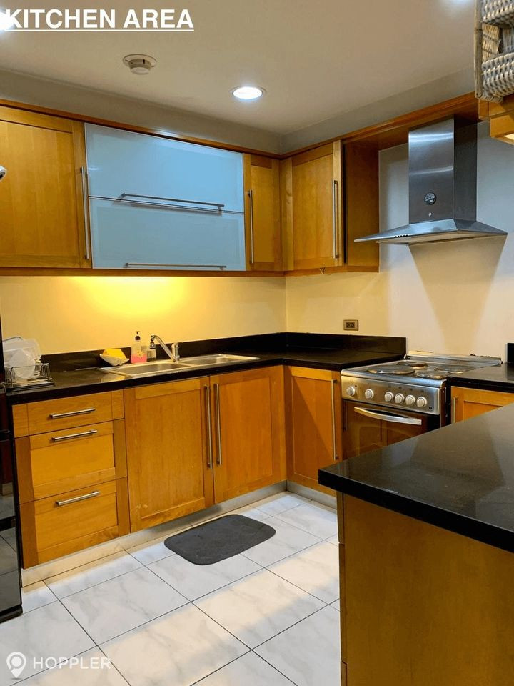 2BR Condo for Sale in The Residences at Greenbelt, Legazpi Village, Makati photo 5