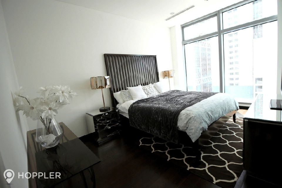 2BR Condo for Sale in Trump Tower Manila, Poblacion, Makati photo 4