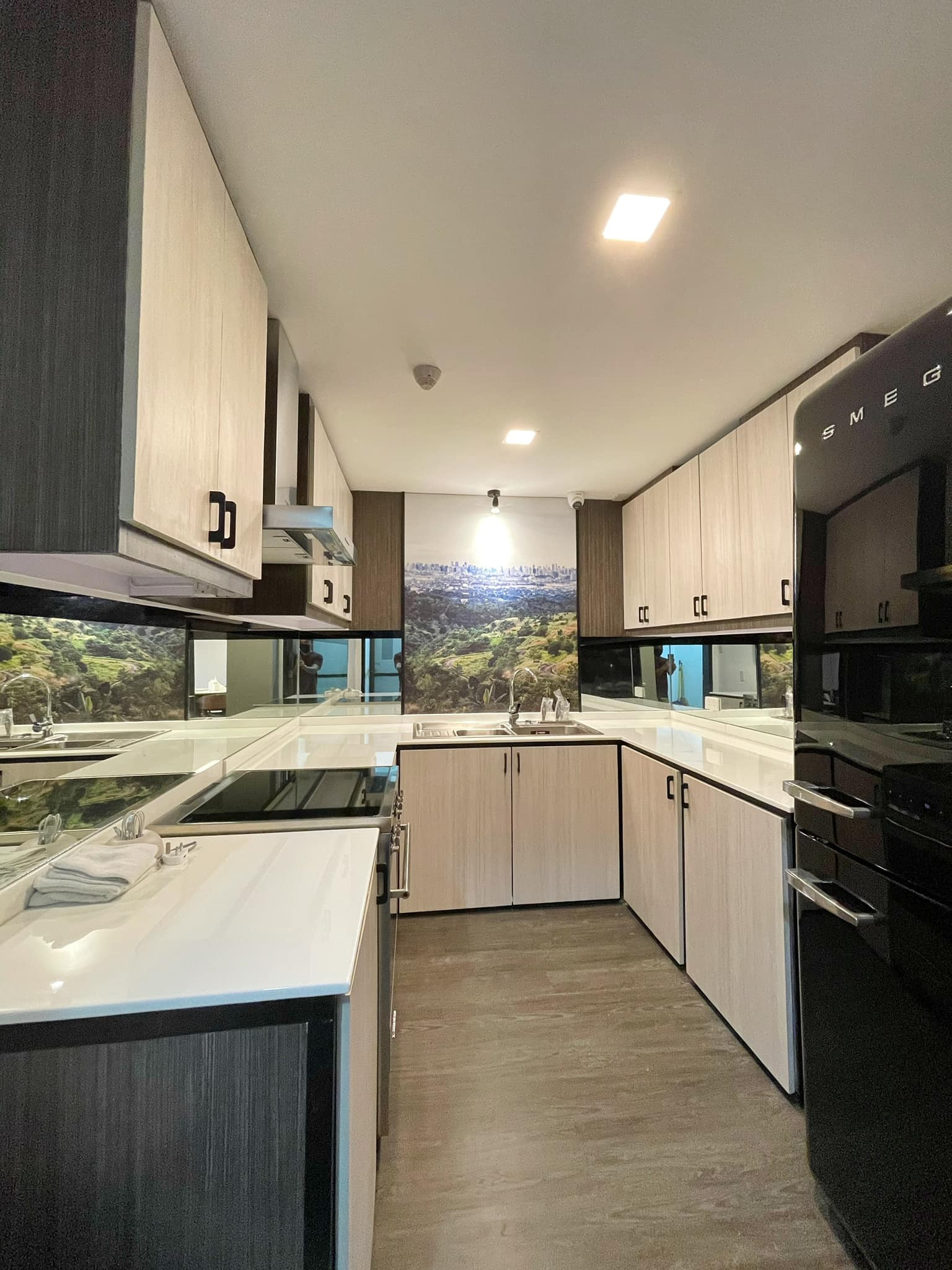 Beautiful Furnished Condo unit for sale w/ 2 Parking Slots photo 4