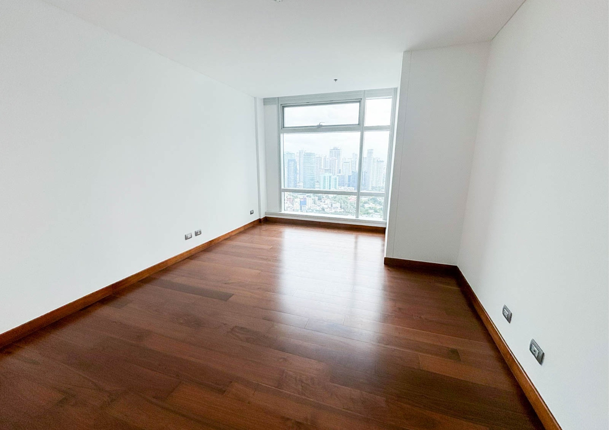 3-bedroom condominium photo 3