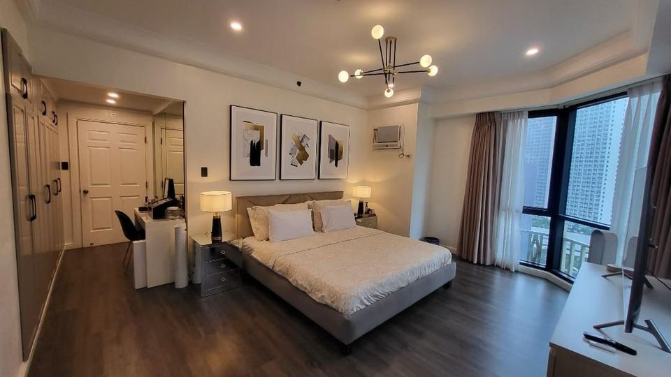 2BR Unit in The Regency at Salcedo photo 5