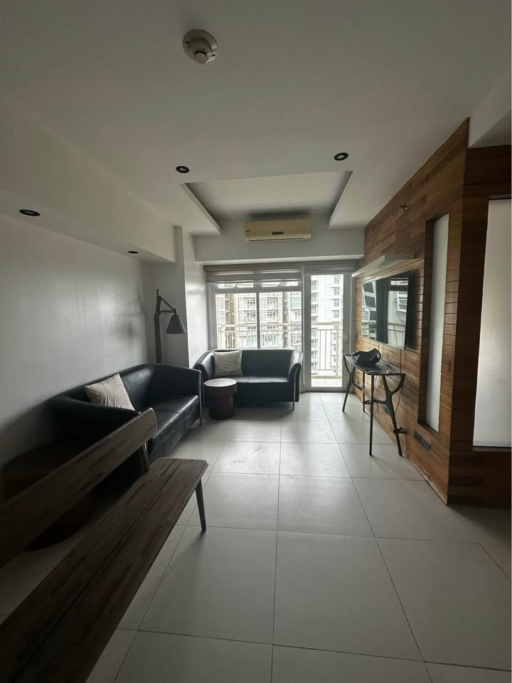 2BR Two Serendra Aston Tower photo 2