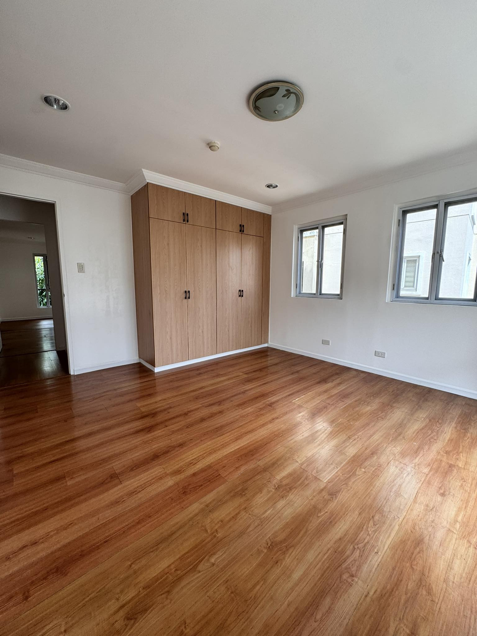 Modern 2-Bedroom Condo Unit for Sale in Mckinley Hill photo 3