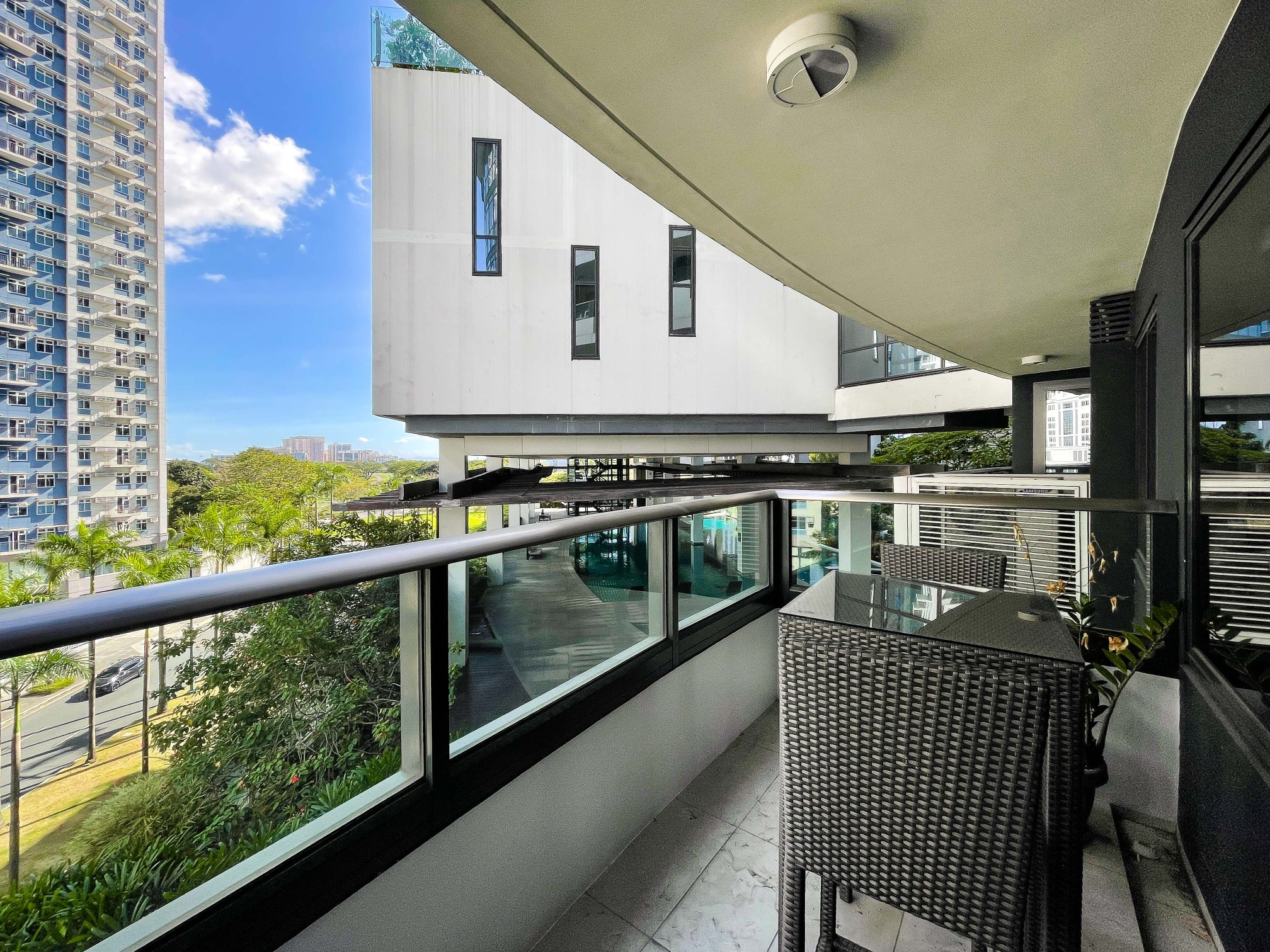 Arya Residences | Fascinating Massive Fully furnished Two Bedroom 2BR Condo Unit photo 5