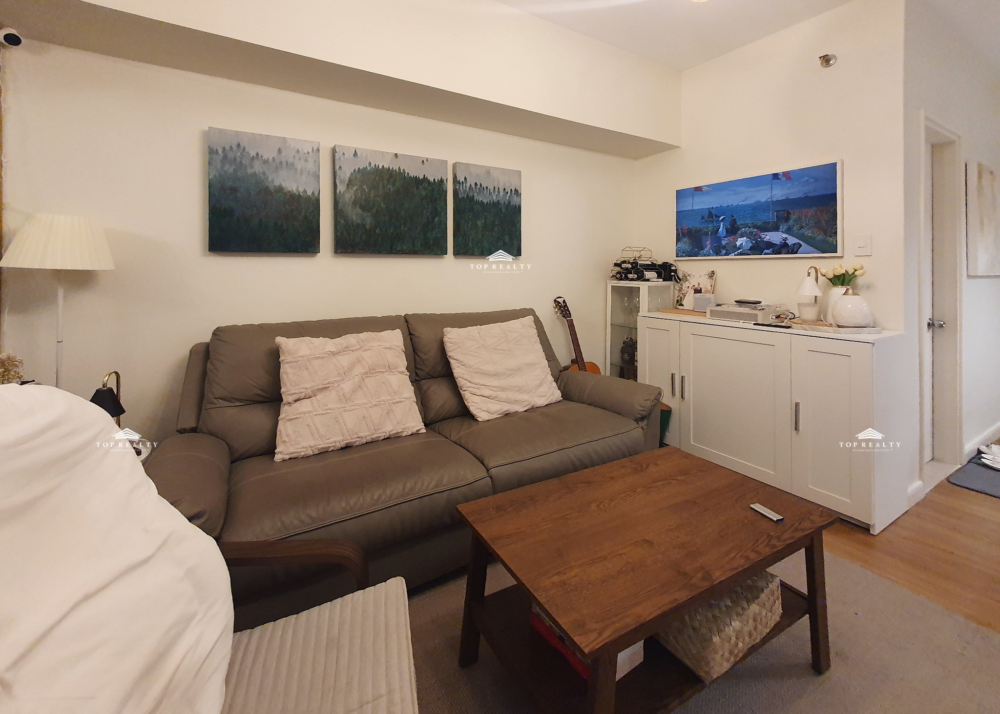 2BR Condominium Unit for Sale in The Vantage, Pasig City photo 1