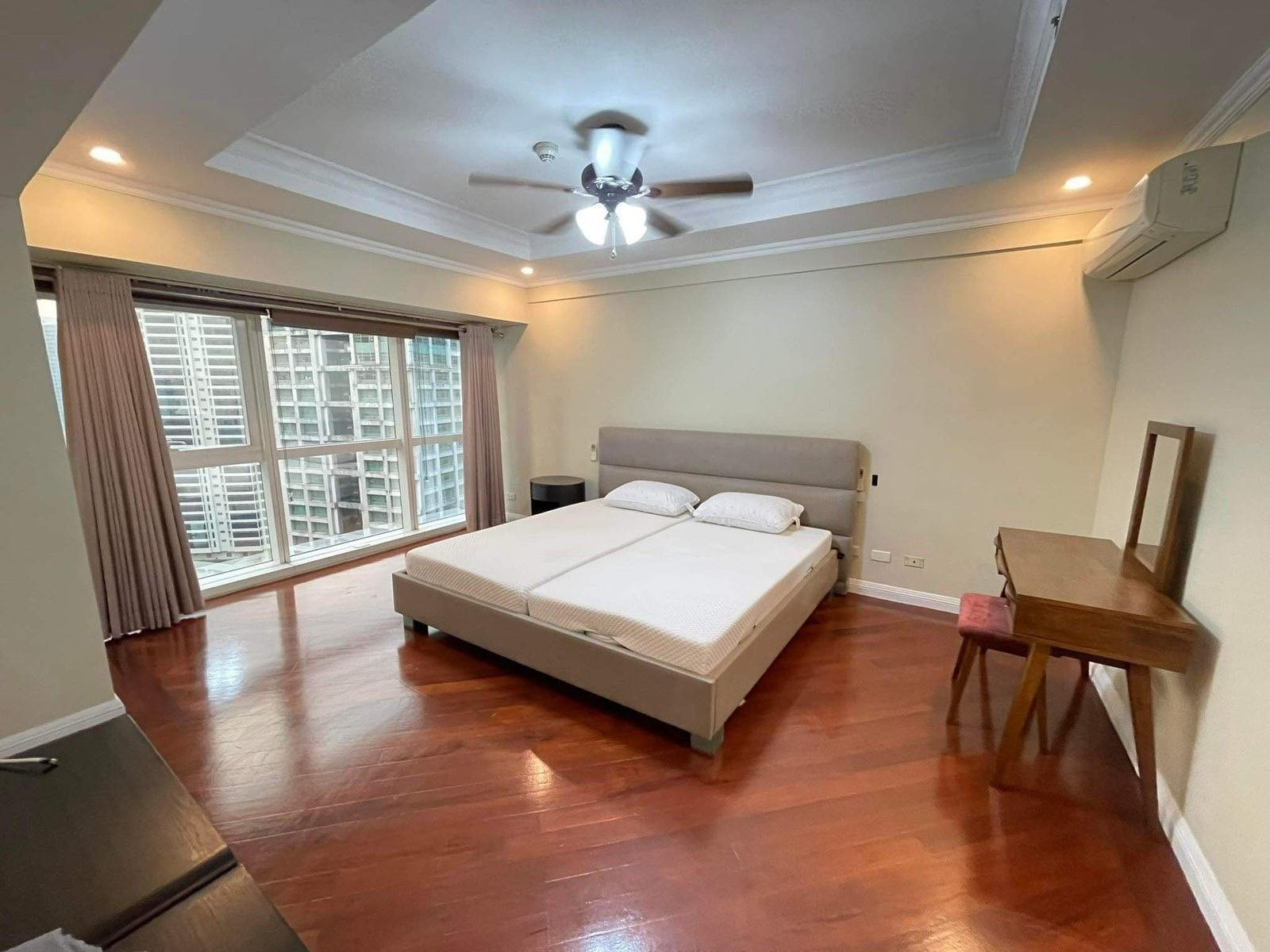 FRASER PLACE MAKATI FOR SALE photo 3