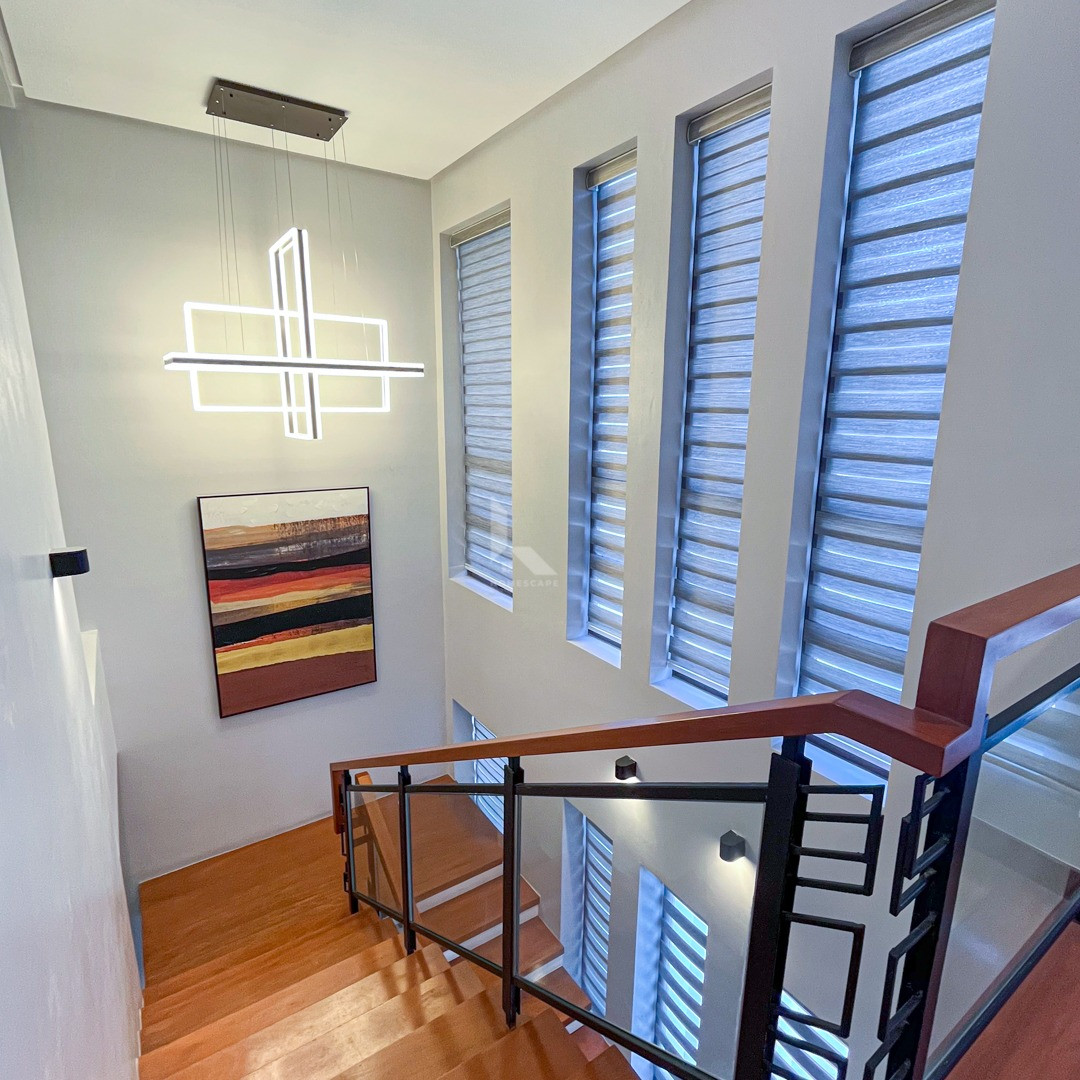 Stunning Modern Townhouse with Elevator For Sale photo 4