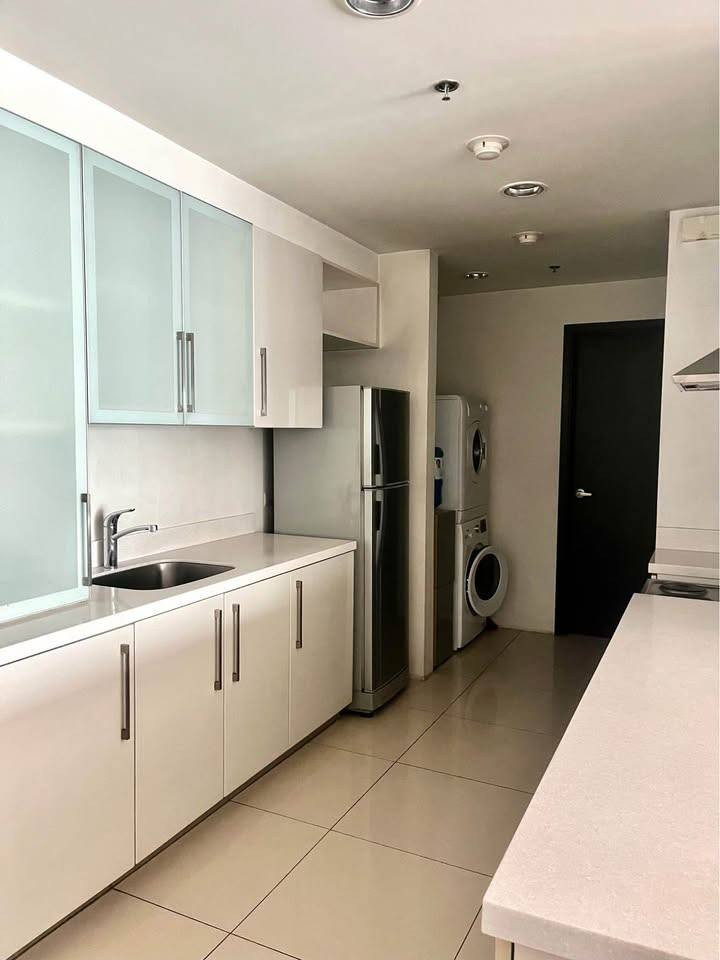1BR unit in The Residences at Greenbelt photo 5