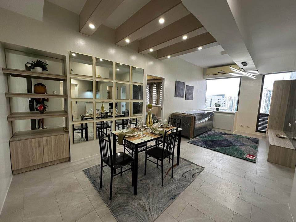 2BR Flat type unit in Bellagio 3 Condo for Sale photo 1