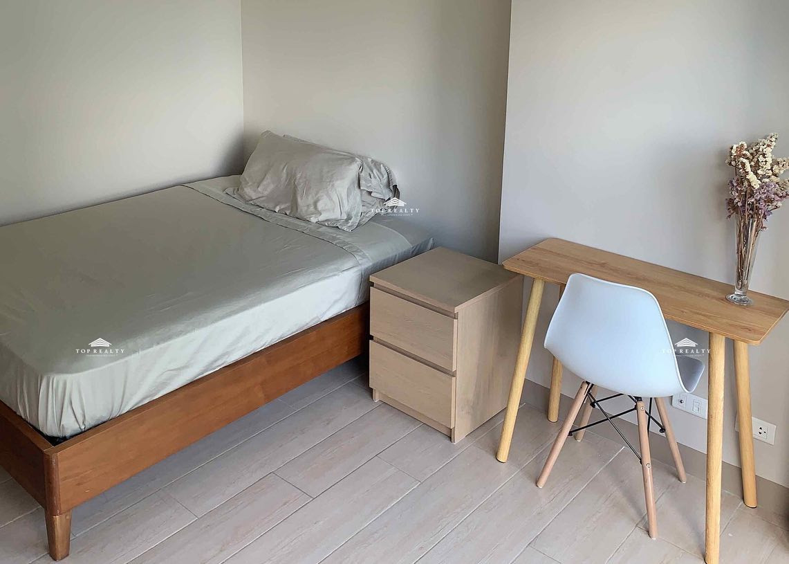 Homey Scandinavian-inspired Condo Unit for Sale in One Uptown Residences, Taguig photo 3