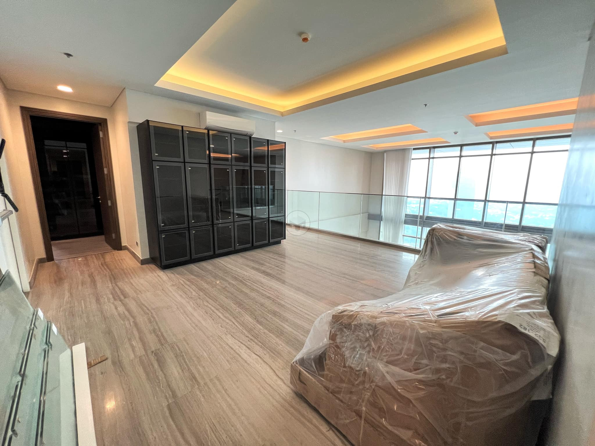 A Modern Brand New Penthouse for Sale in Viridian, Greenhills photo 5