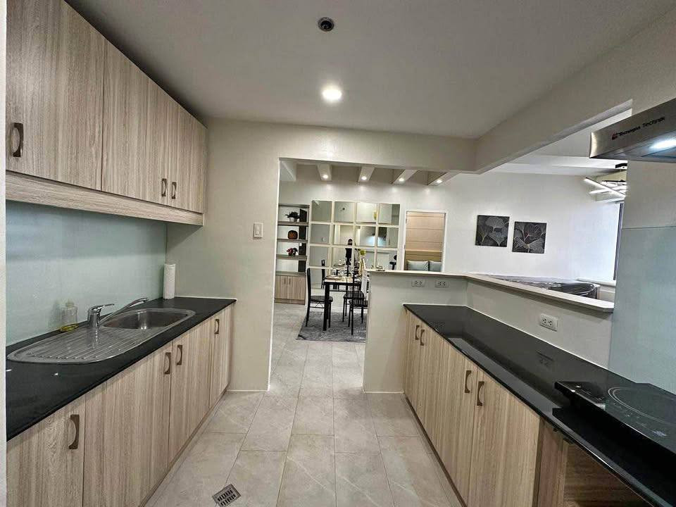 2BR Flat type unit in Bellagio 3 Condo for Sale photo 3