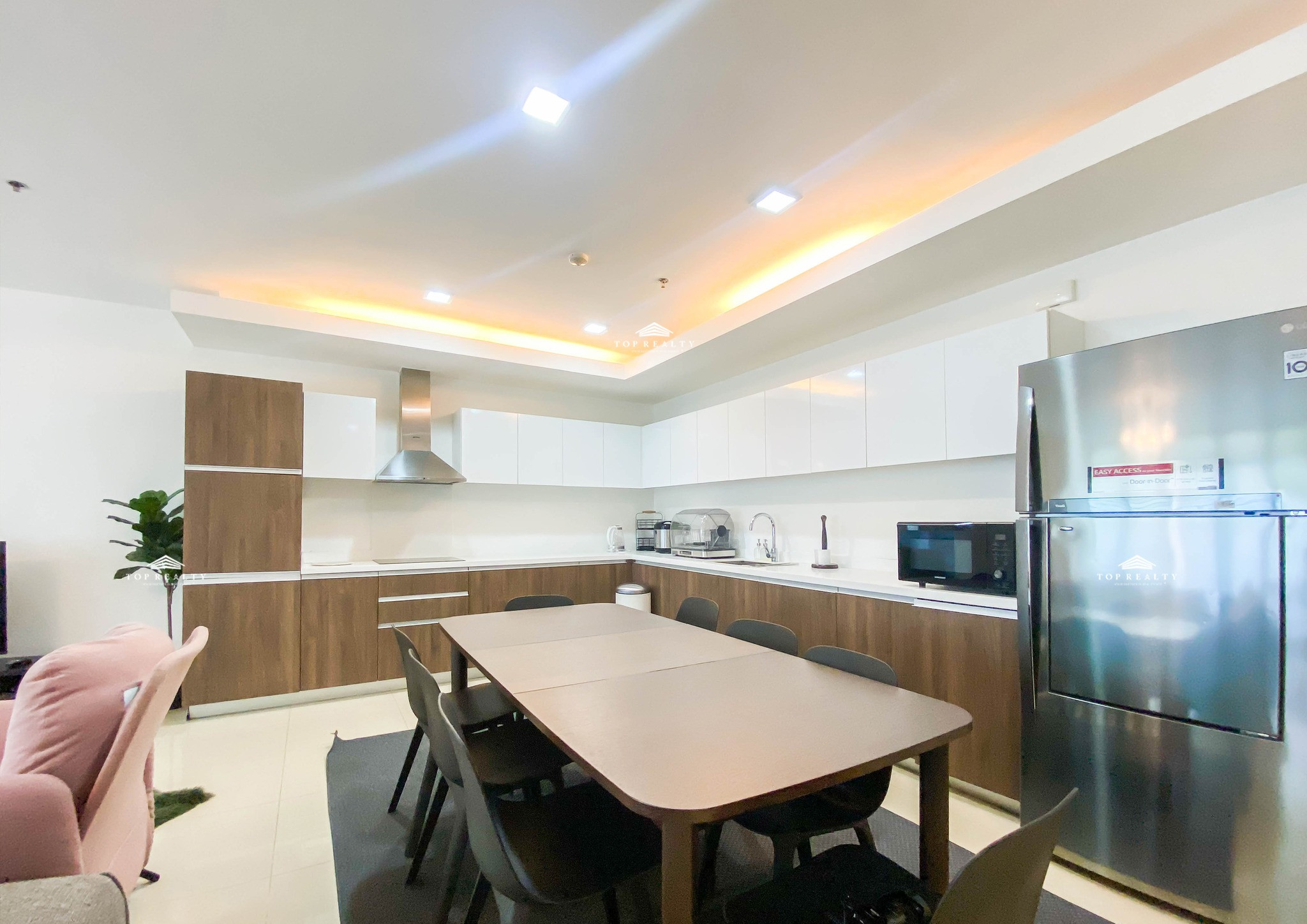 East Gallery Place photo 2