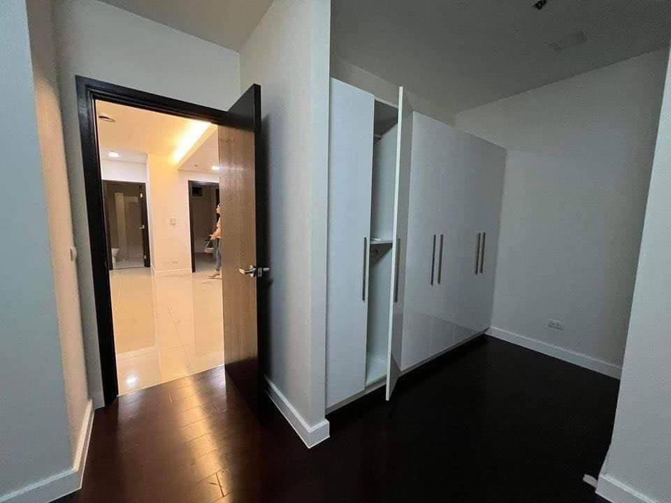 East Gallery Place 2BR unit with parking Condo for Sale photo 4