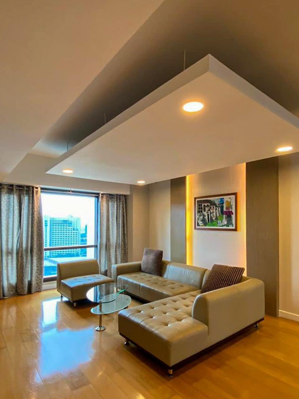 Bedroom Fully Furnished Condo in Shang Grand Tower photo 2