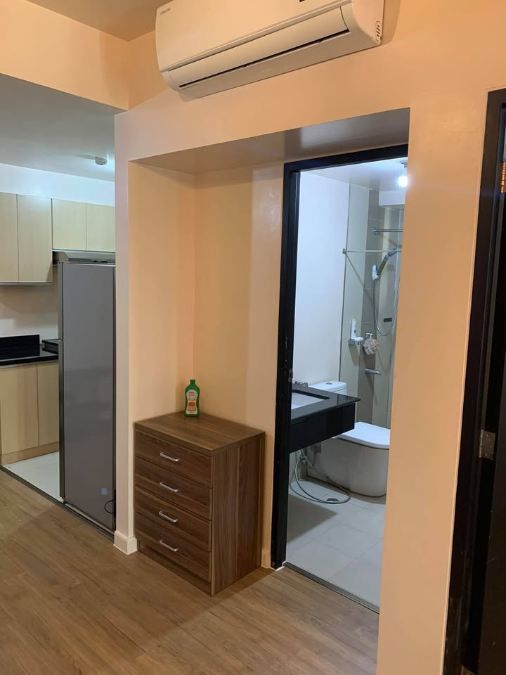 1BR unit in Two Serendra Condo for Sale photo 5
