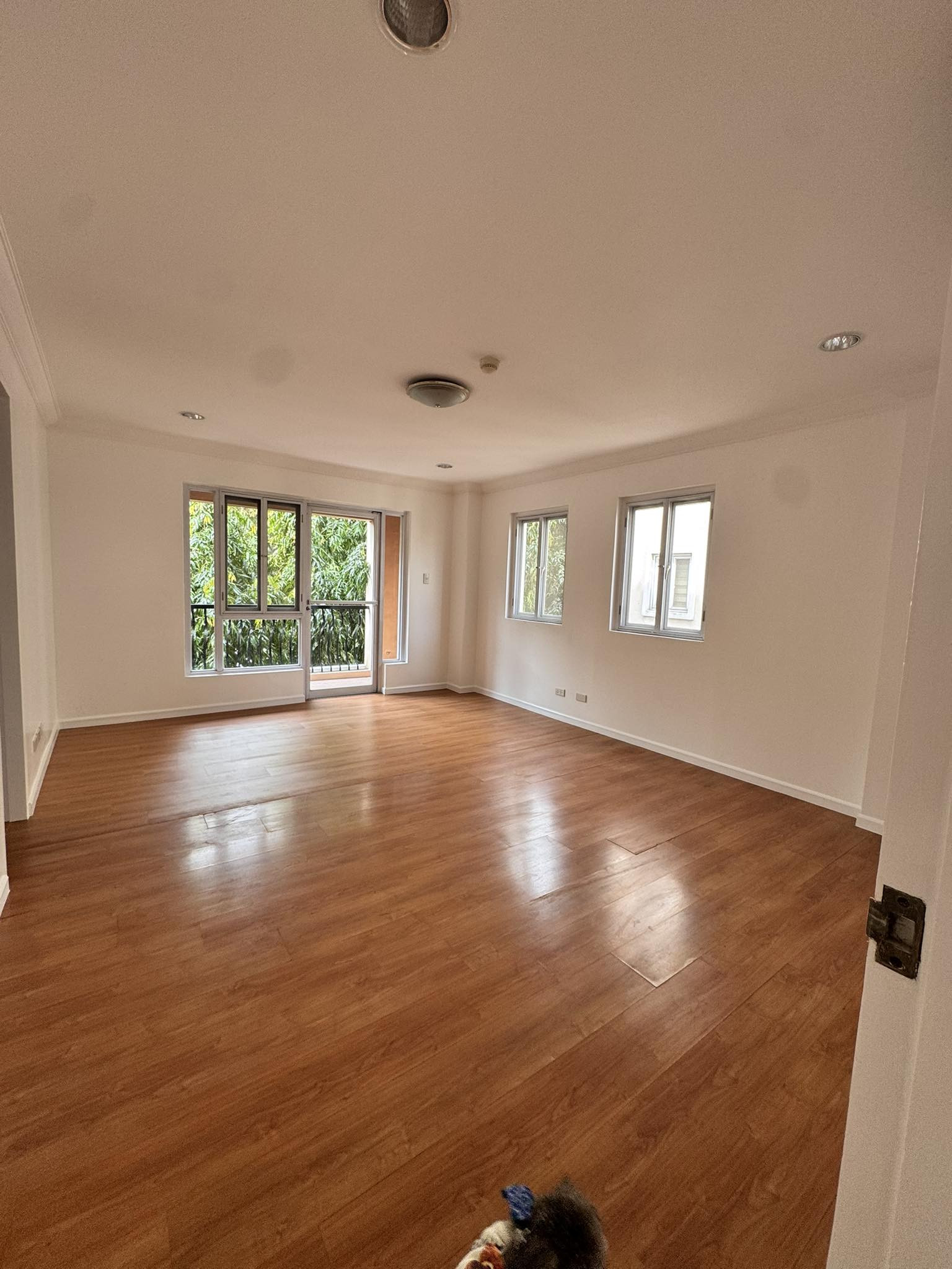 Modern 2-Bedroom Condo Unit for Sale in Mckinley Hill photo 2