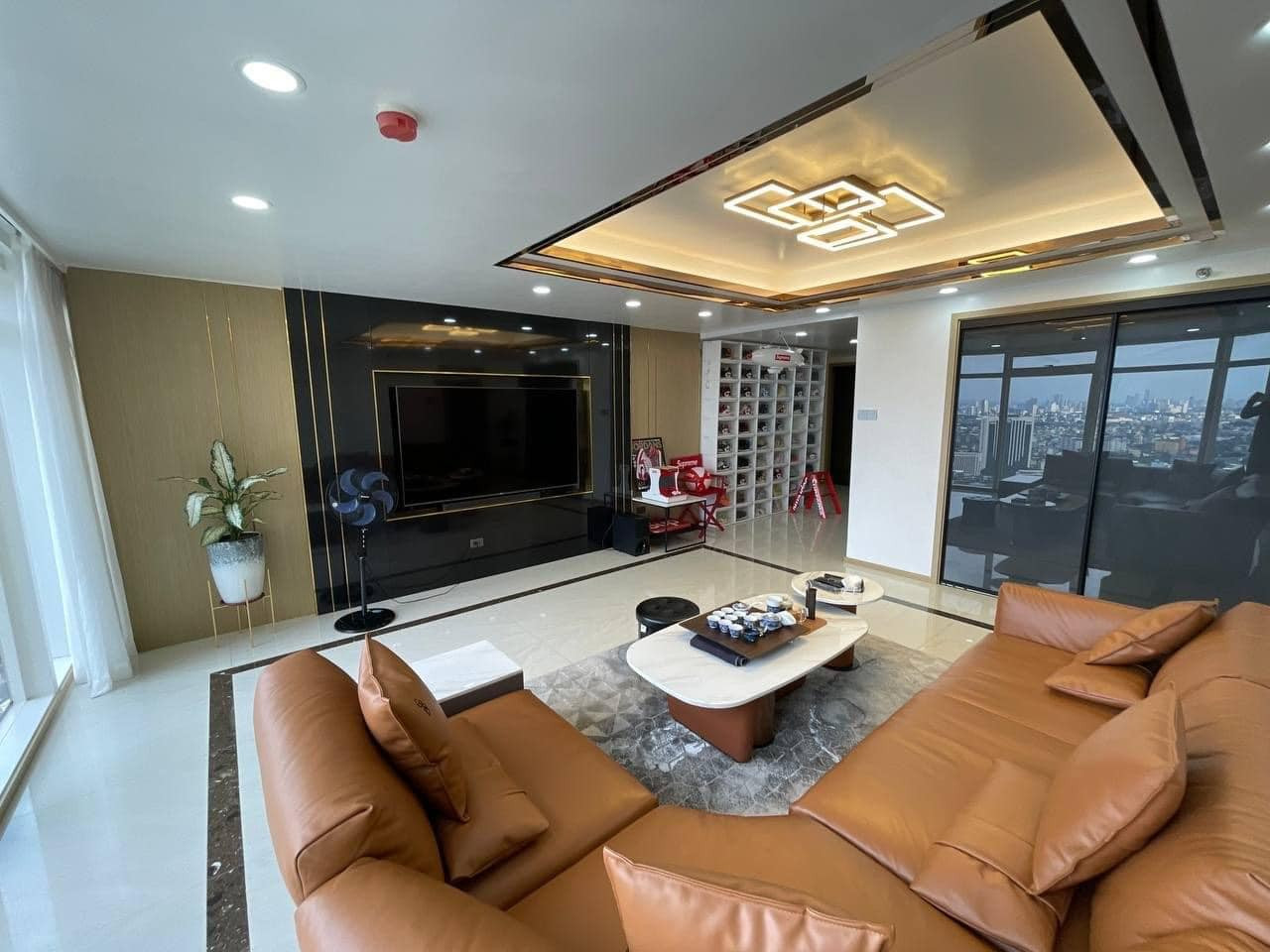 A Luxurious and Elegant Condo Unit for Sale in Salcedo, Makati. photo 1