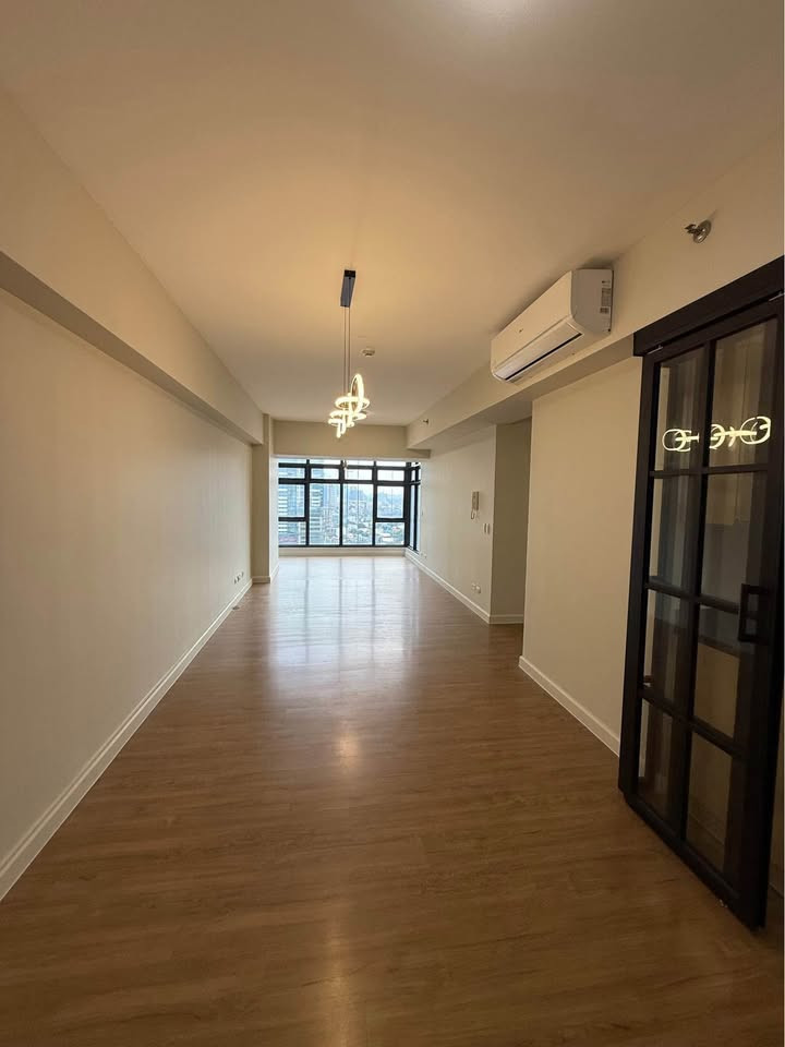 2BR Unit For Sale - The Sandstone at Portico photo 3