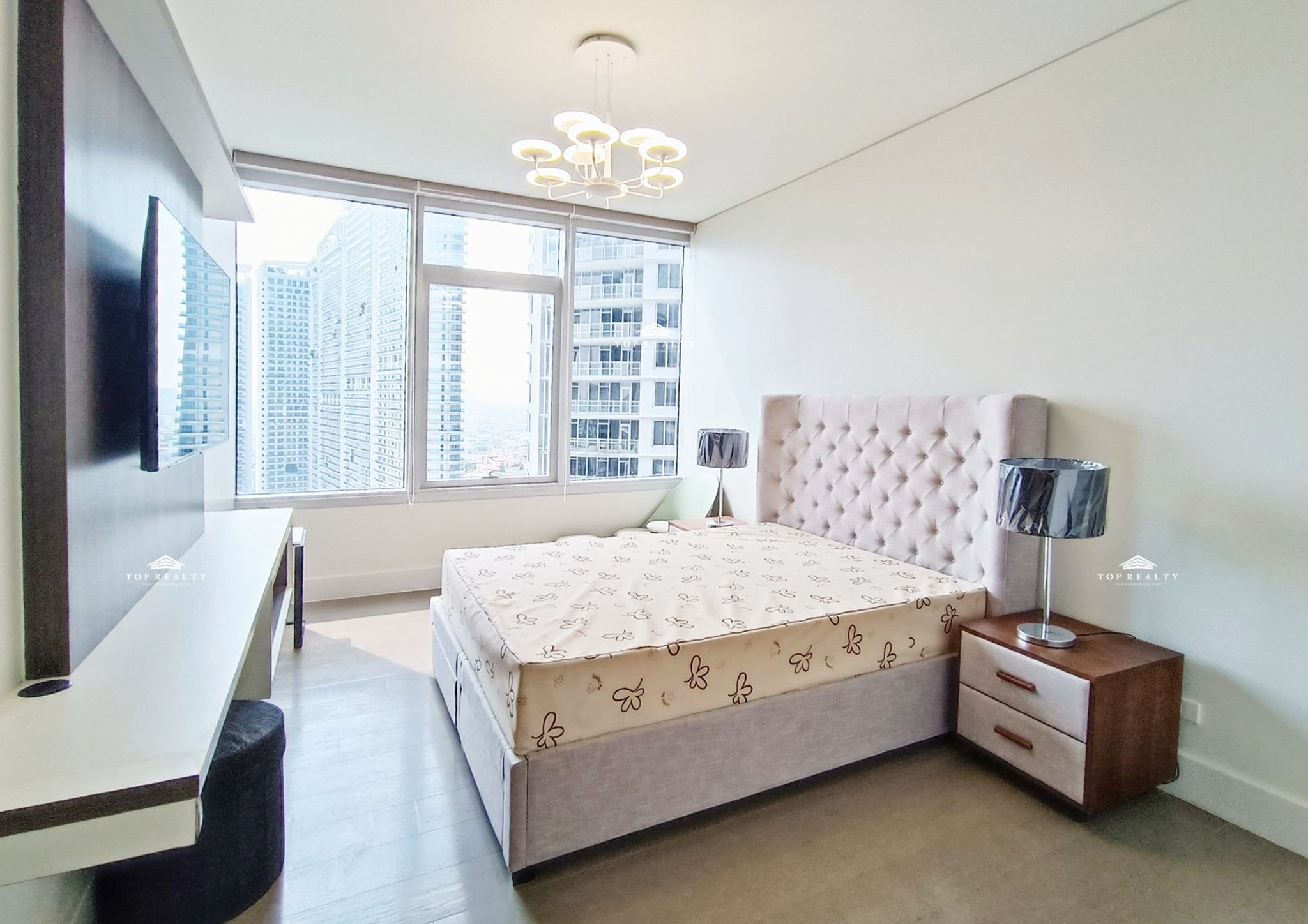 3BR Corner Unit with Chic and Cozy Interiors for Sale in Proscenium at Rockwell photo 5