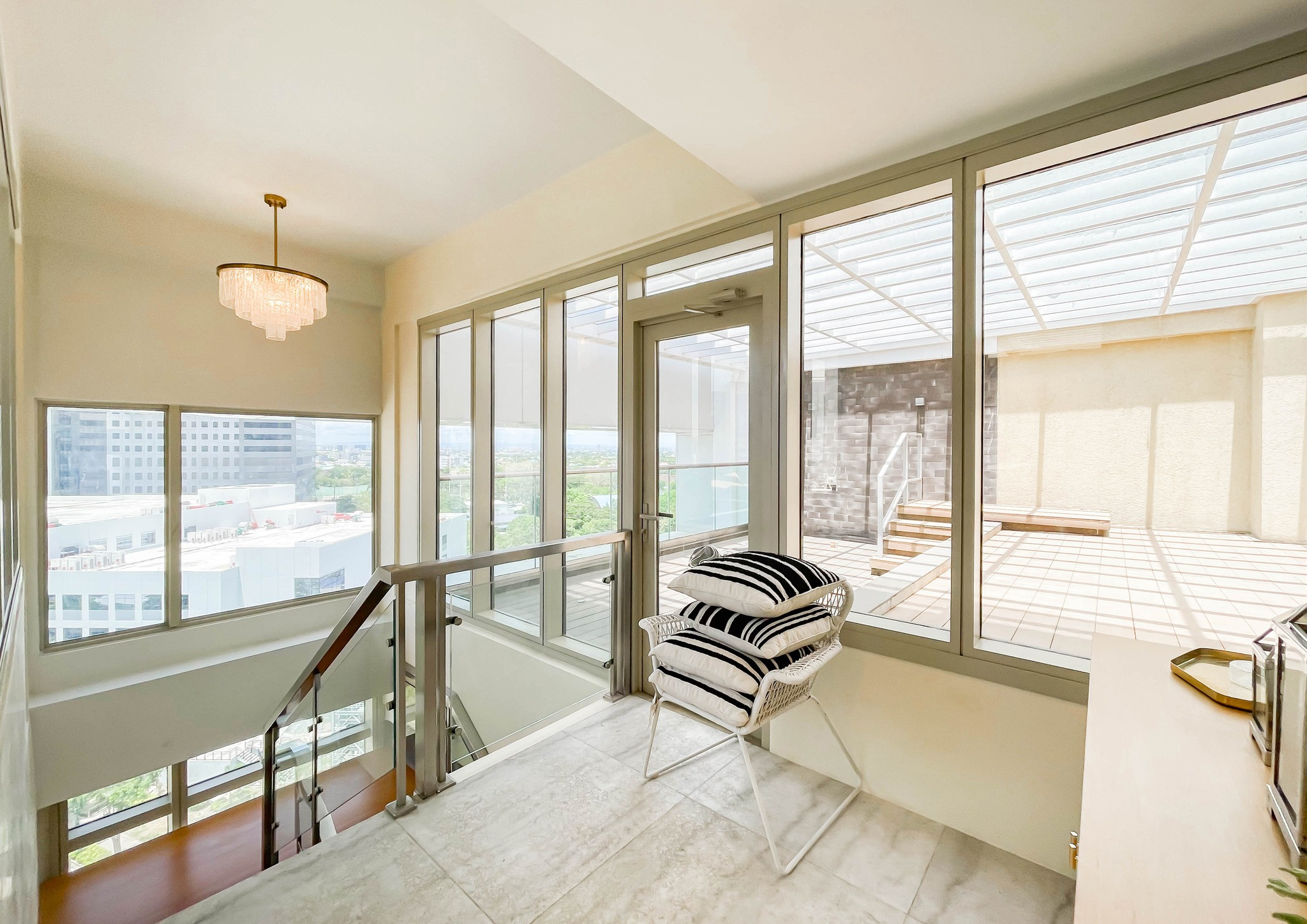The Albany Luxury Residences photo 5