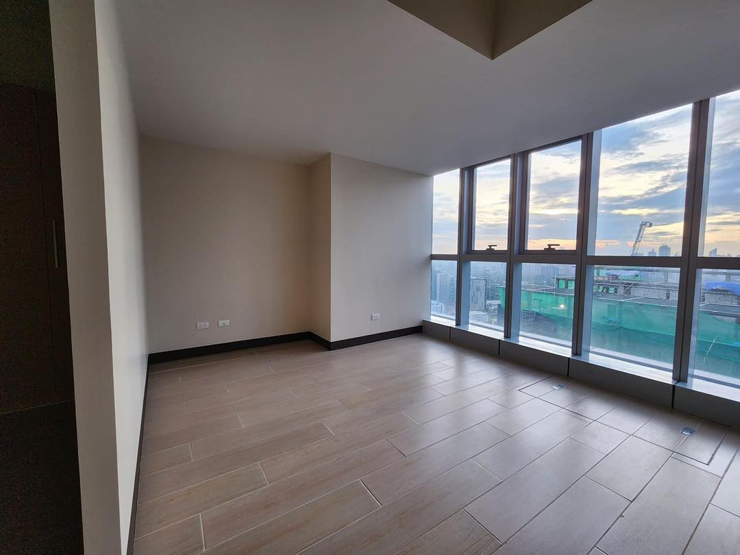 An Upscale Penthouse for Sale in BGC, Taguig photo 4