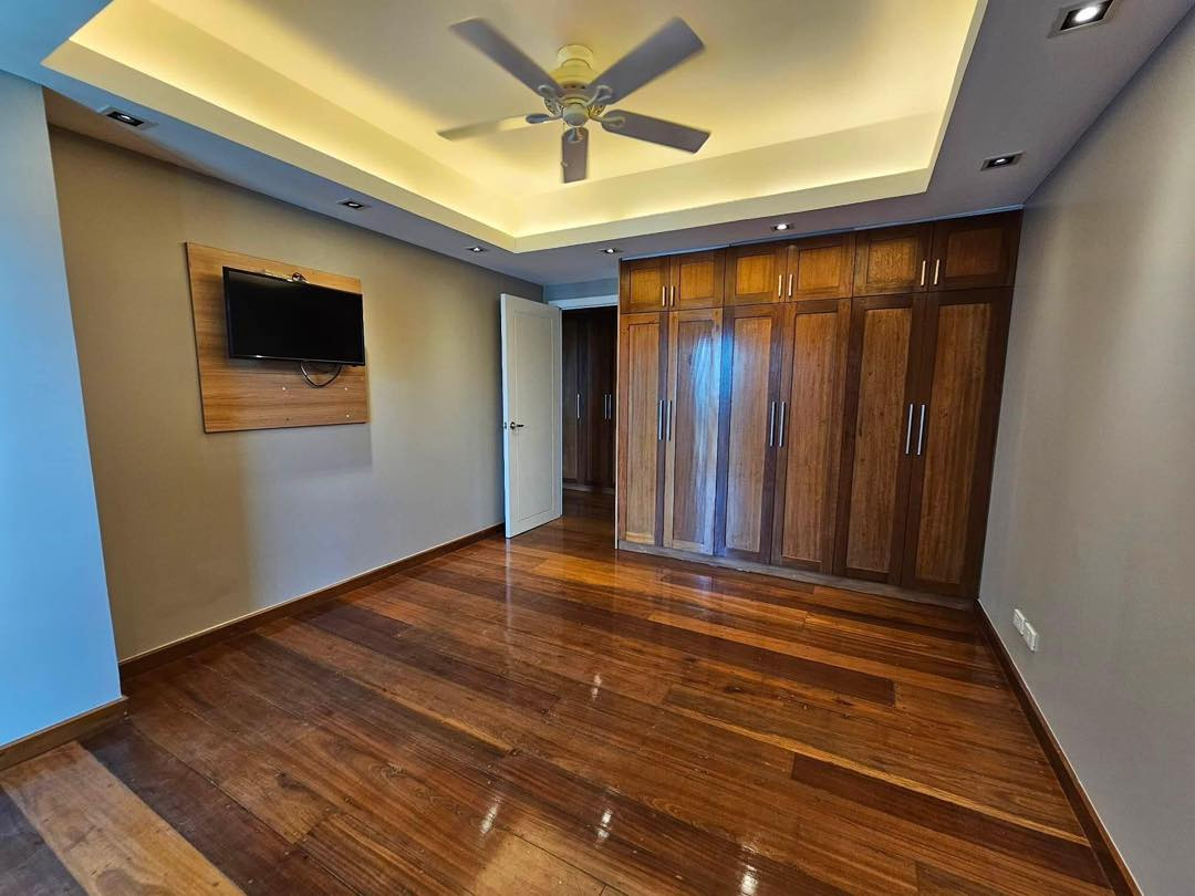 A Stylish 3 Bedroom Condo for Sale in The Grove, Rockwell photo 4