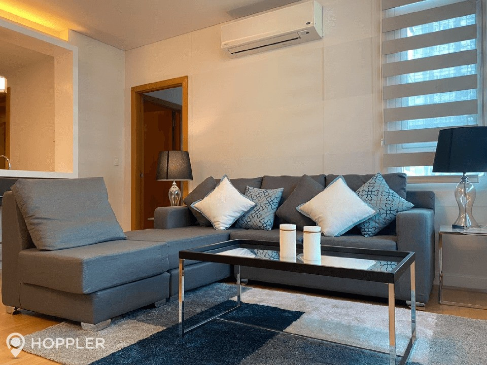 1BR Condo for Sale in Park Terraces, San Lorenzo Village, Makati photo 1