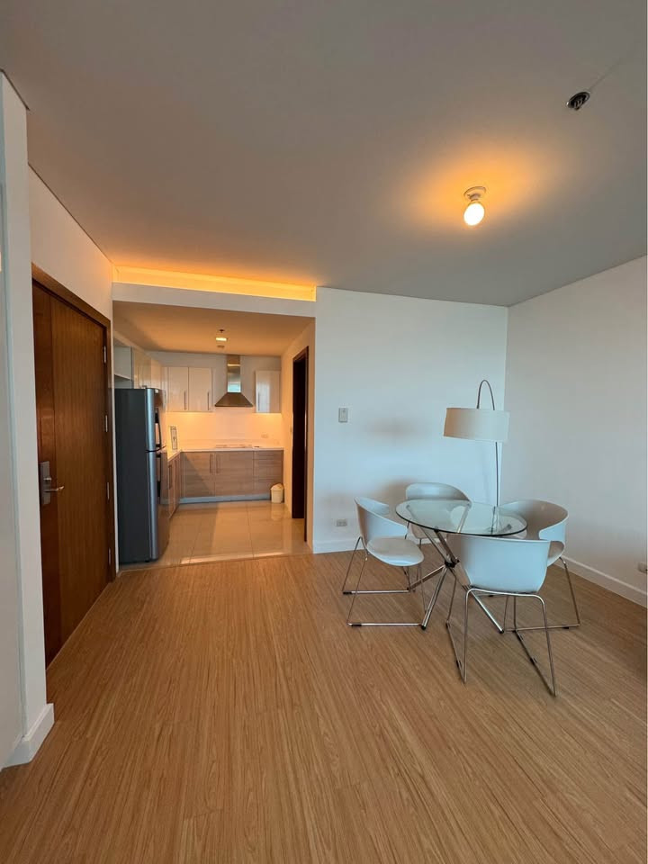 FOR SALE - Park Terraces Makati Studio Unit photo 3