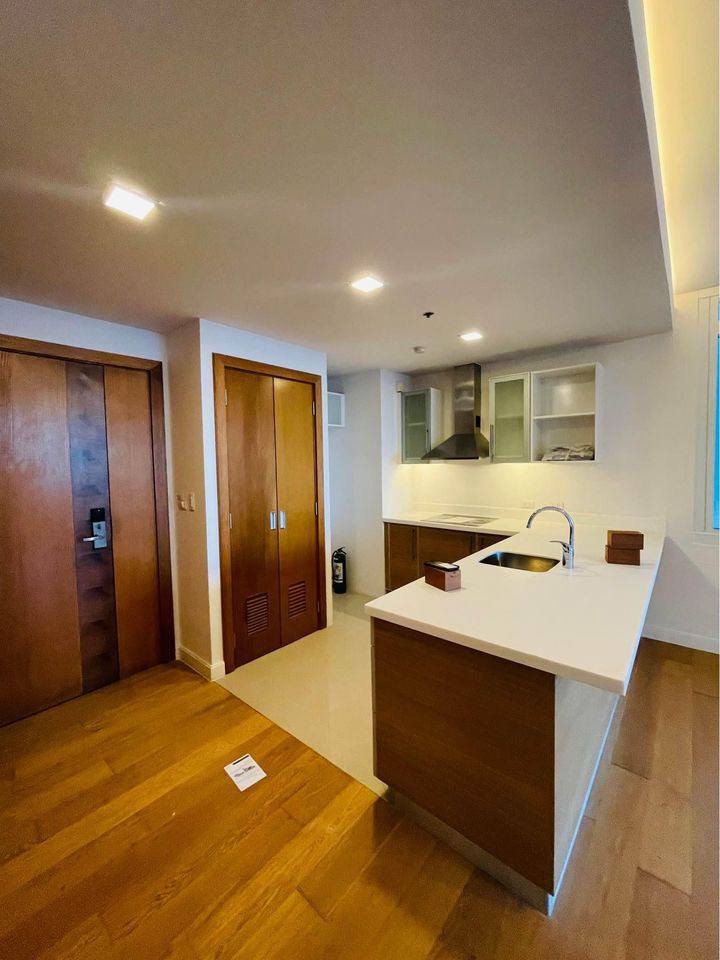 1BR unit in Park Terraces with parking Condo for Sale photo 3