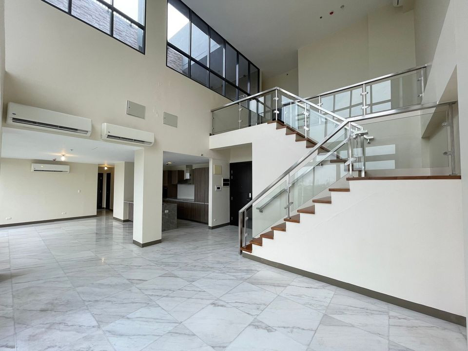 Penthouse w Private Pool photo 5