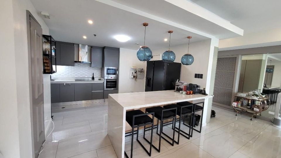 2BR Unit in The Regency at Salcedo photo 2