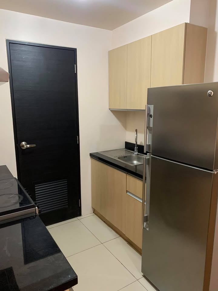 1BR unit in Two Serendra Condo for Sale photo 4