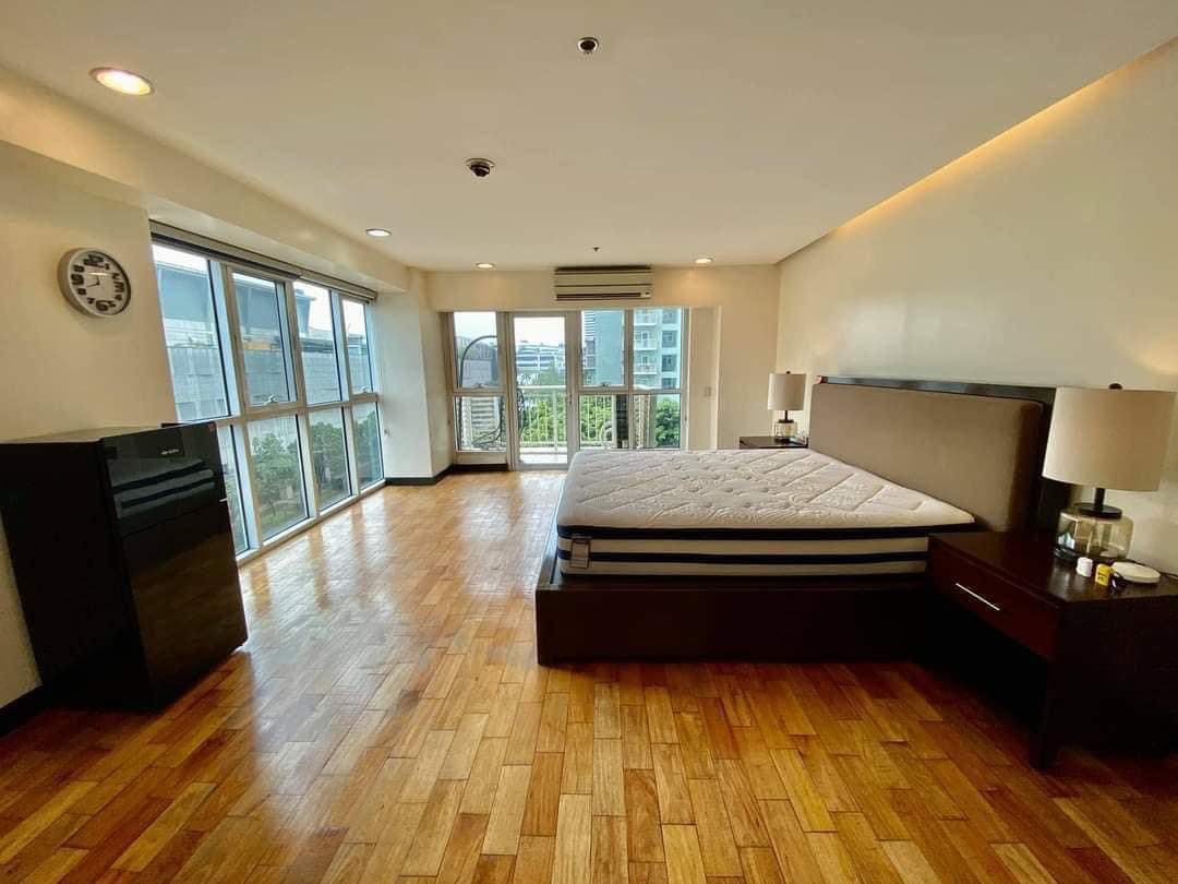 A Contemporary Modern Condo for Sale in Taguig City photo 3