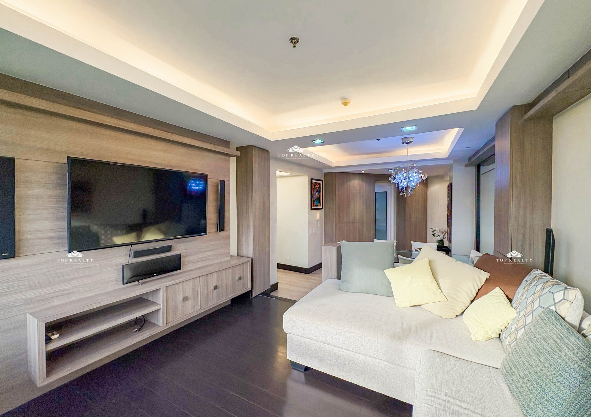 The Icon Residences photo 1